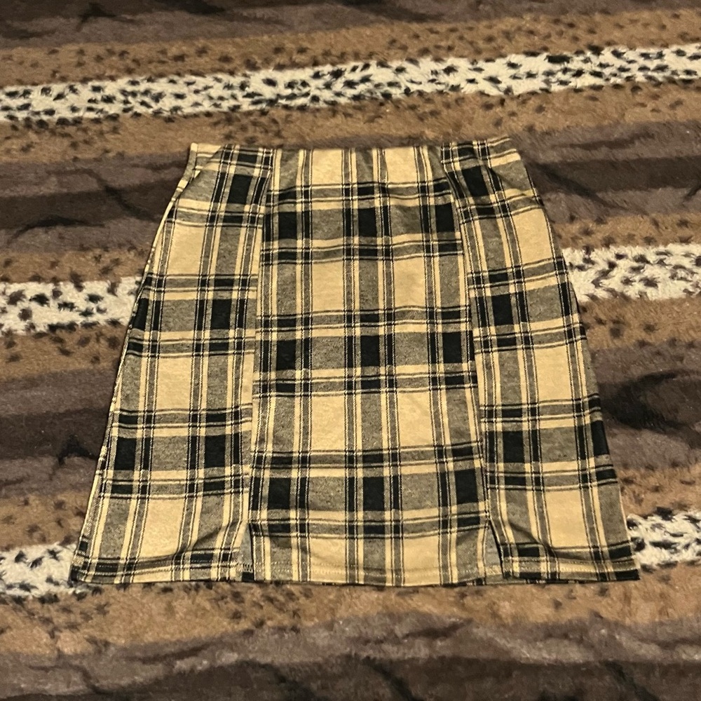 Hesperus Brown/Tan A-line Mini Skirt with Plaid Pattern (Small)